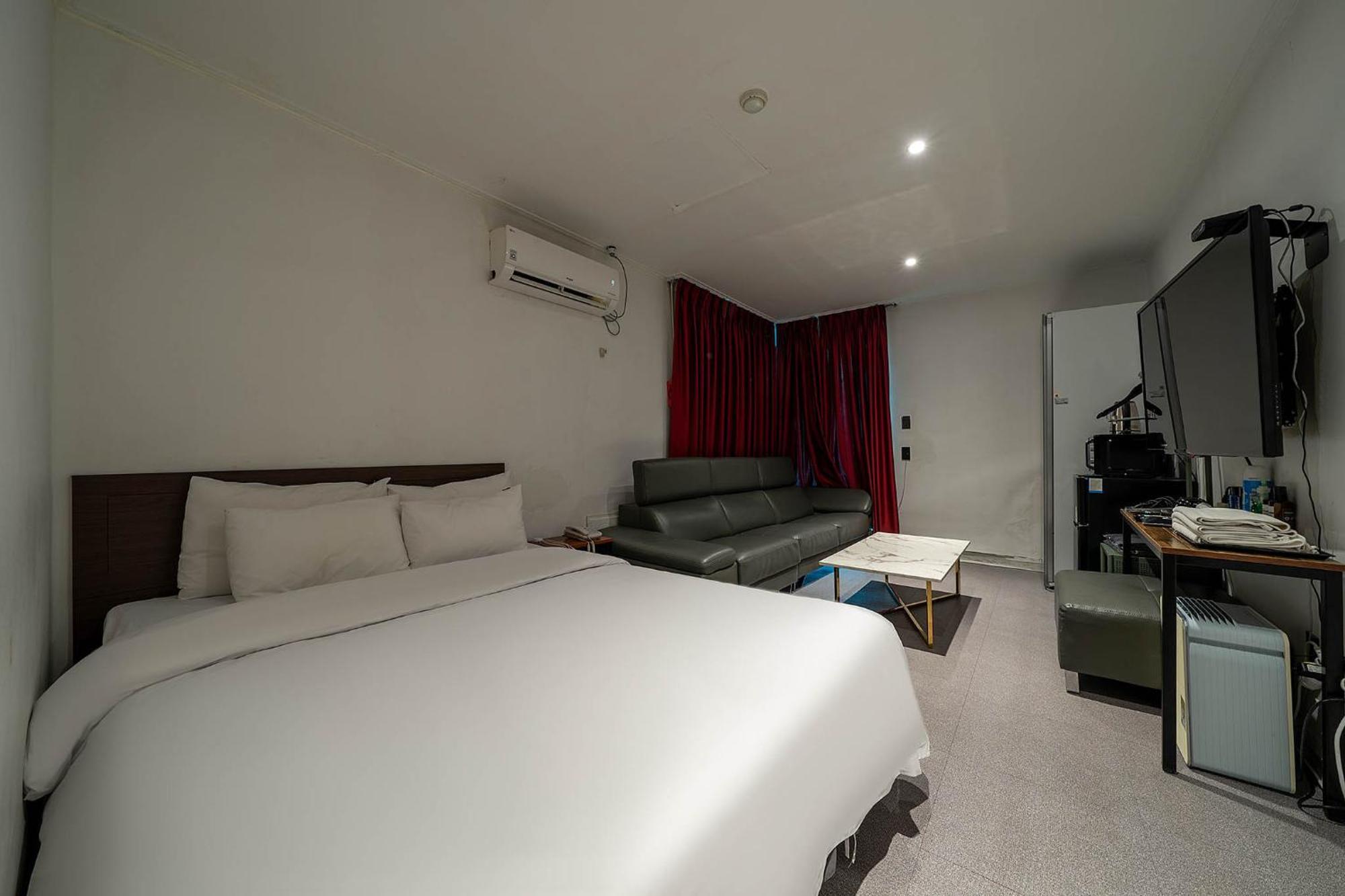 Pacific7 Hotel Pyeongtaek Exterior photo