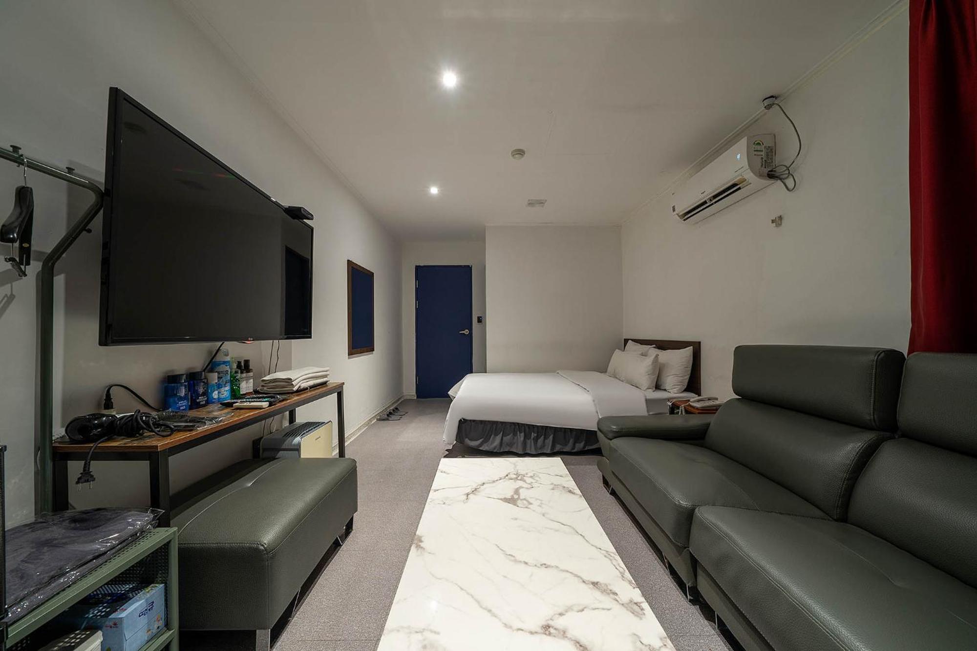 Pacific7 Hotel Pyeongtaek Exterior photo