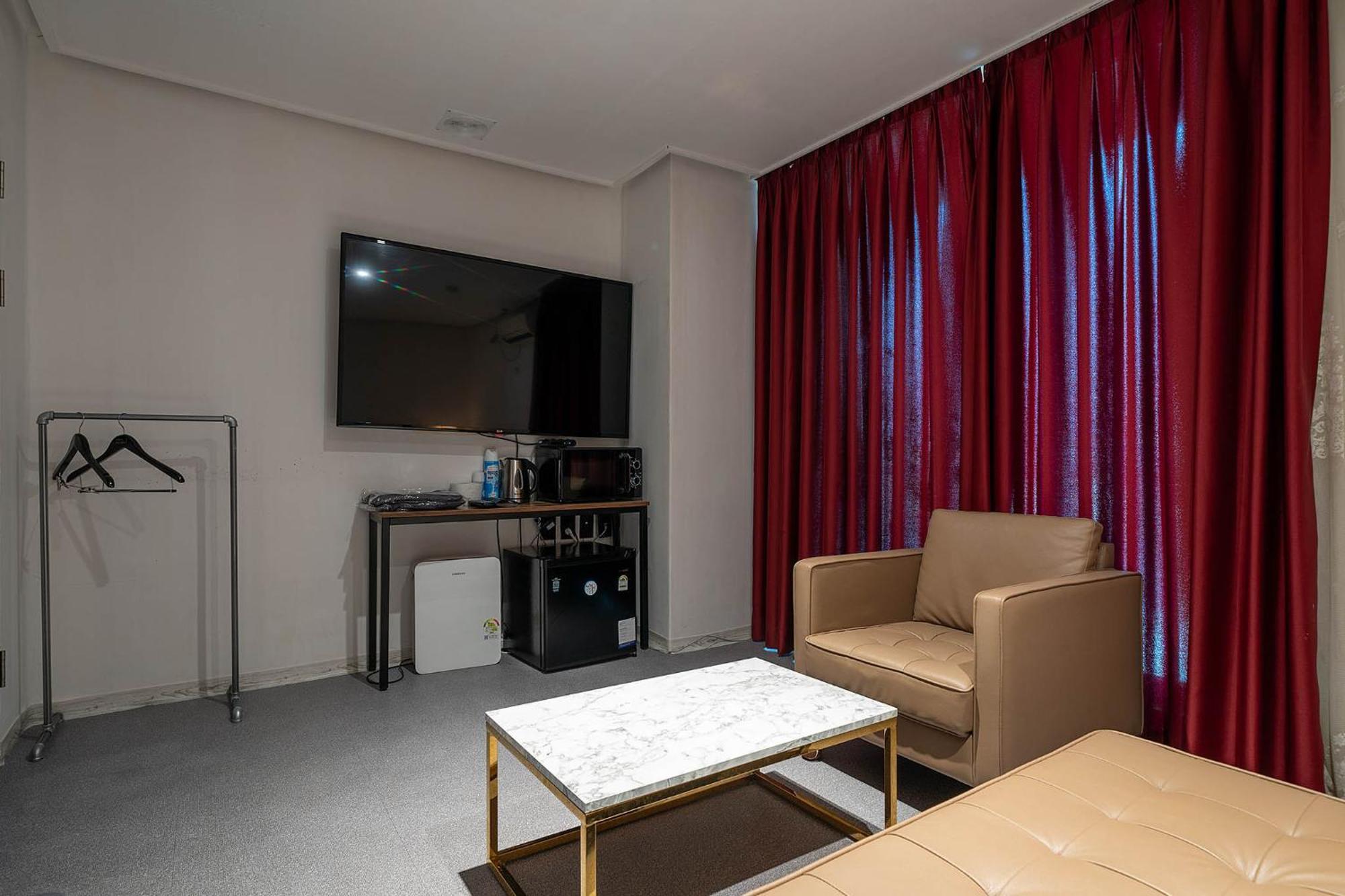 Pacific7 Hotel Pyeongtaek Exterior photo