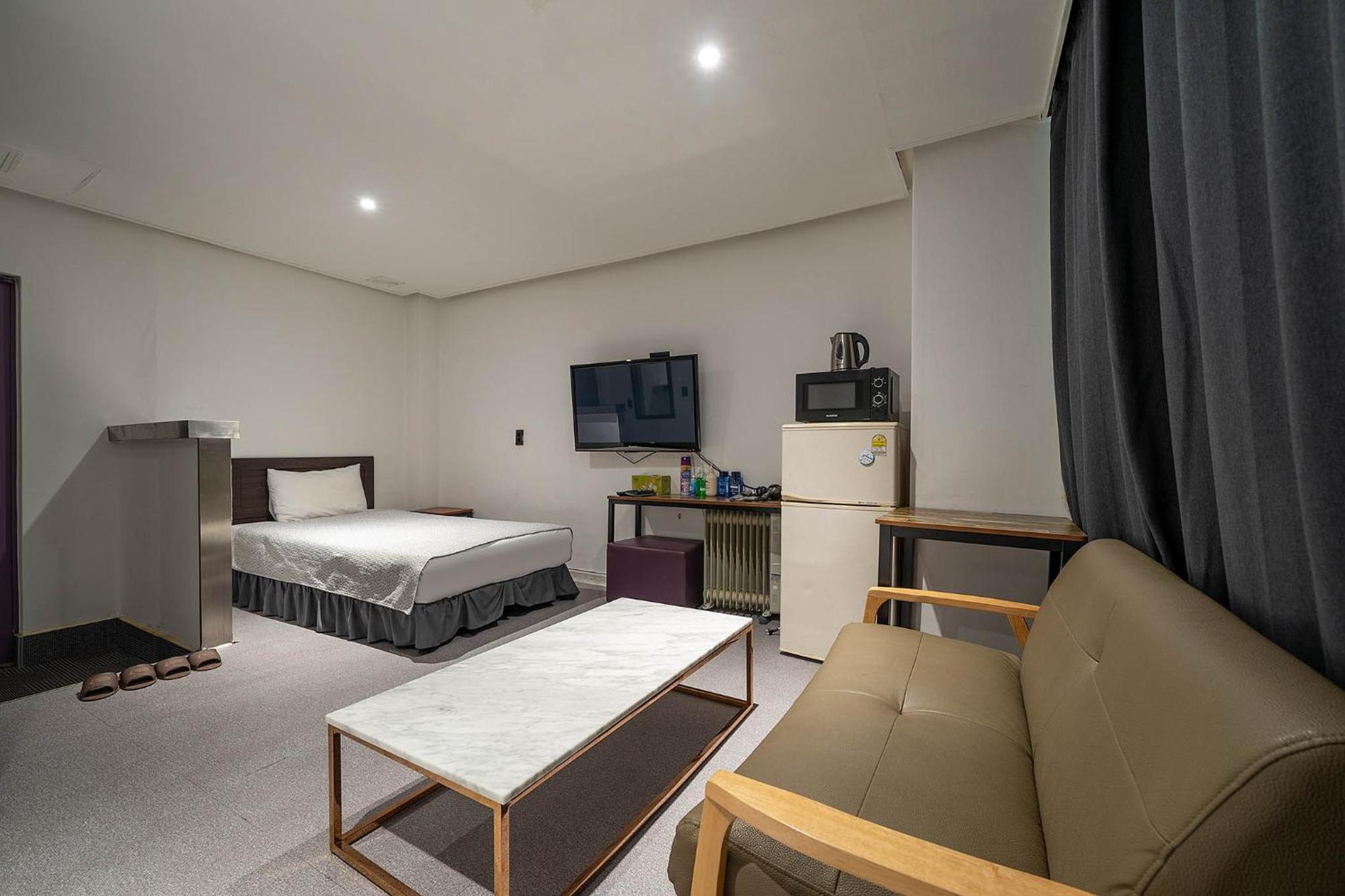 Pacific7 Hotel Pyeongtaek Exterior photo