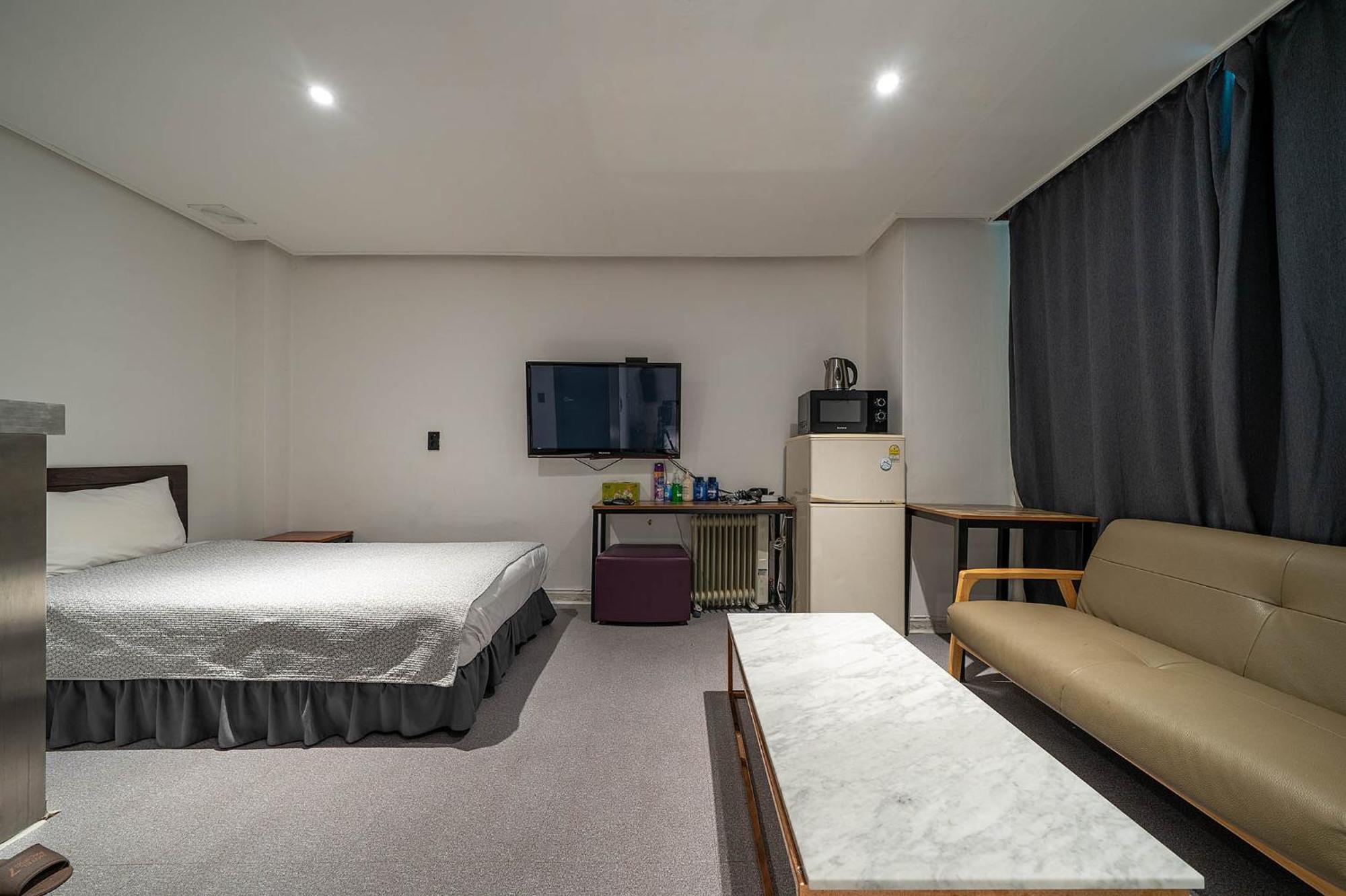 Pacific7 Hotel Pyeongtaek Exterior photo