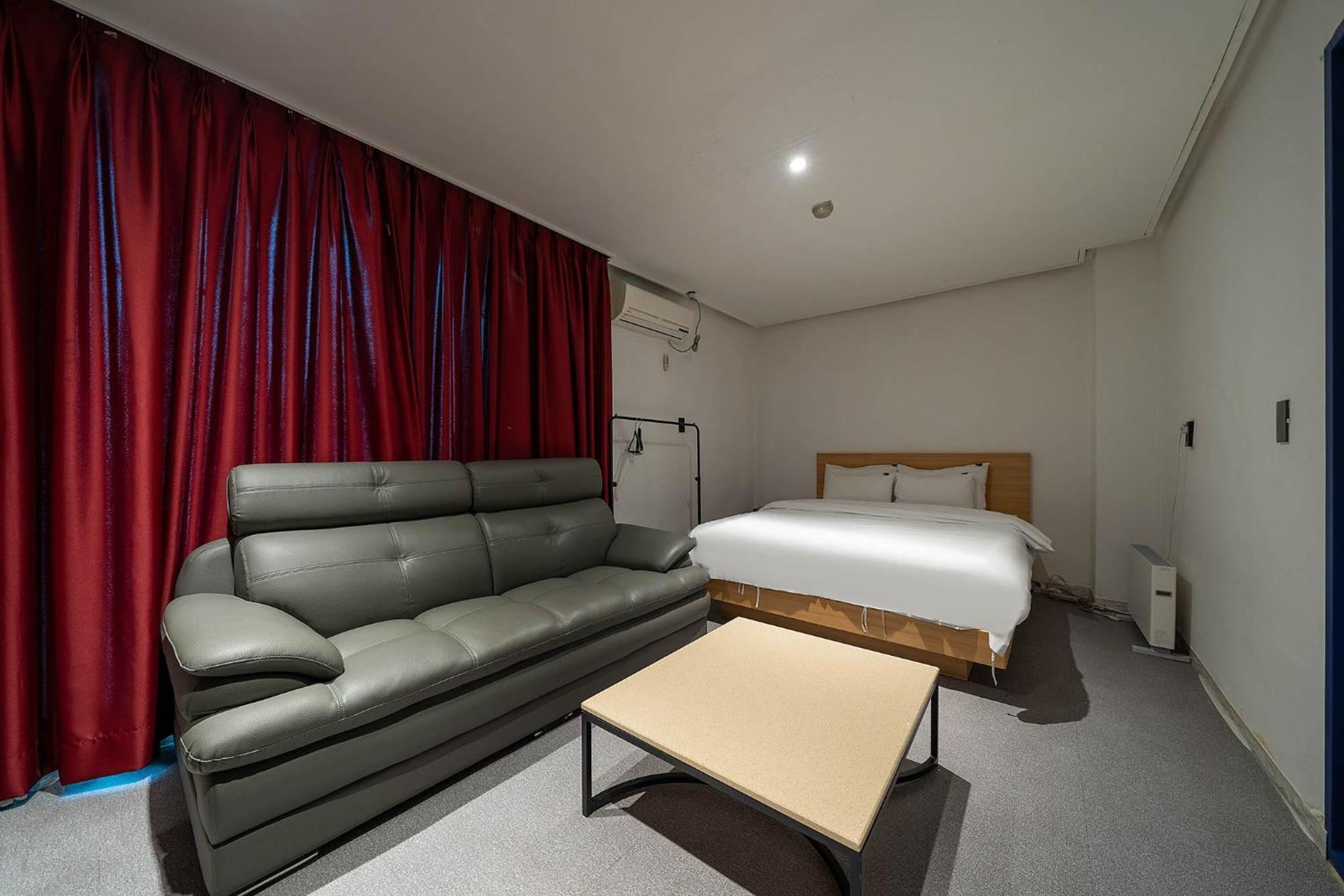 Pacific7 Hotel Pyeongtaek Exterior photo