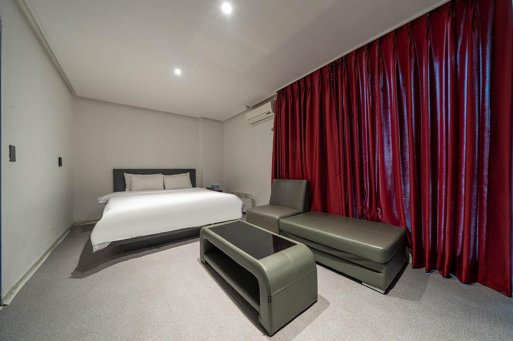 Pacific7 Hotel Pyeongtaek Exterior photo